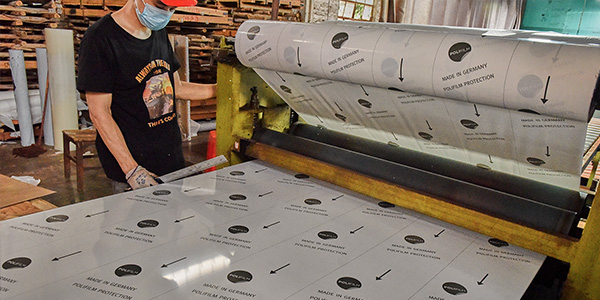 貼膜保護(hù)-非若特鋼業(yè)