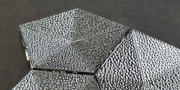 水波紋不銹鋼壓紋板長(zhǎng)期以來(lái)已在各種裝飾行業(yè)中流行